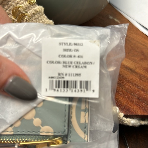 Tory Burch brand new wallet - Picture 5 of 5